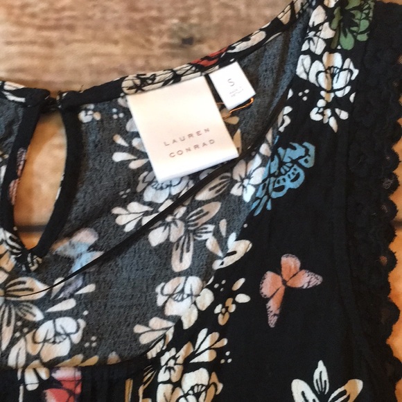 Lauren Conrad blouse - Picture 2 of 4